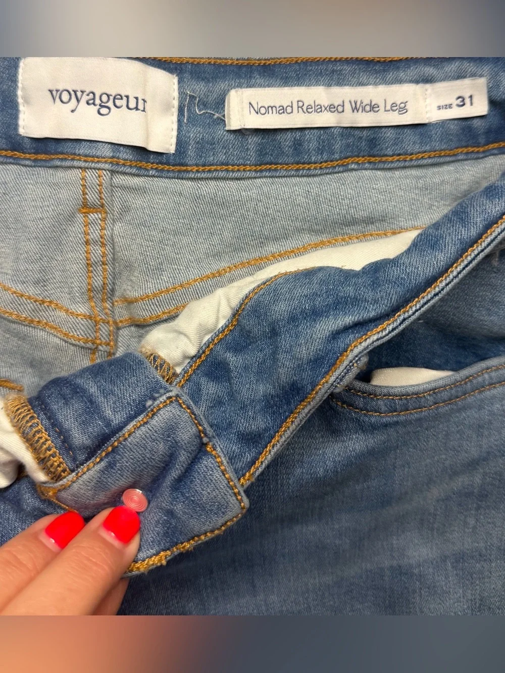 Voyageur High Rise Wide Leg Jeans Women’s Light Wash Denim Relaxed Fit Size 31